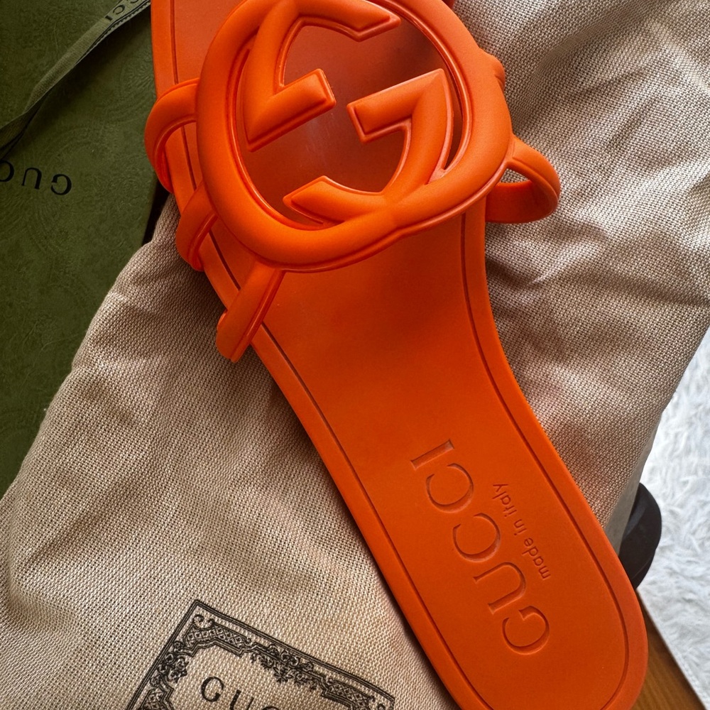 Gucci Bright Orange Logo rubber slides interlocking GG size 38 in box Authentic